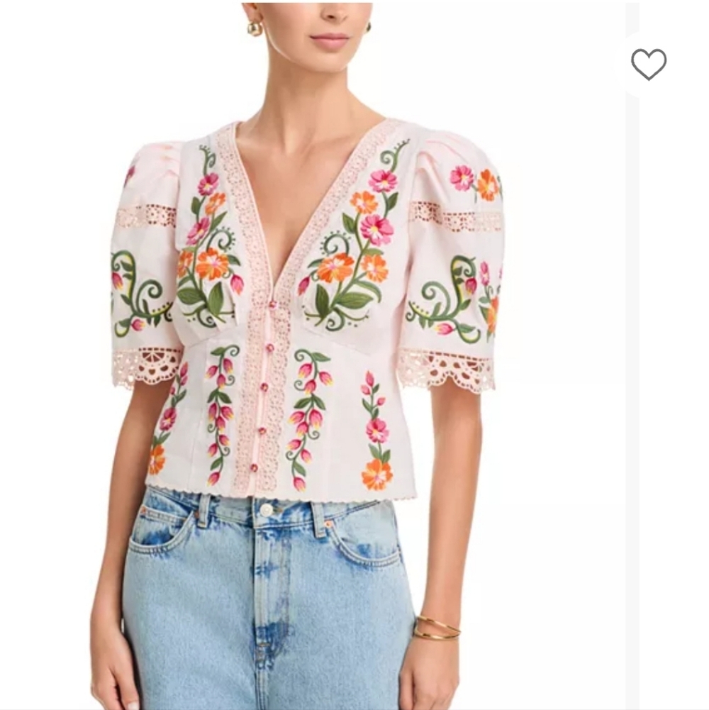FARM RIO FLORAL EMBROIDERED SHORT SLEEVE  TOP IN IVORY PINK SZ: SMALL